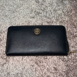 Tori Burch Continental Wallet (FREE SHIPPING)